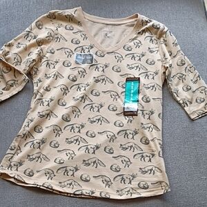 NWT Lincoln Outfitters Fox Tee